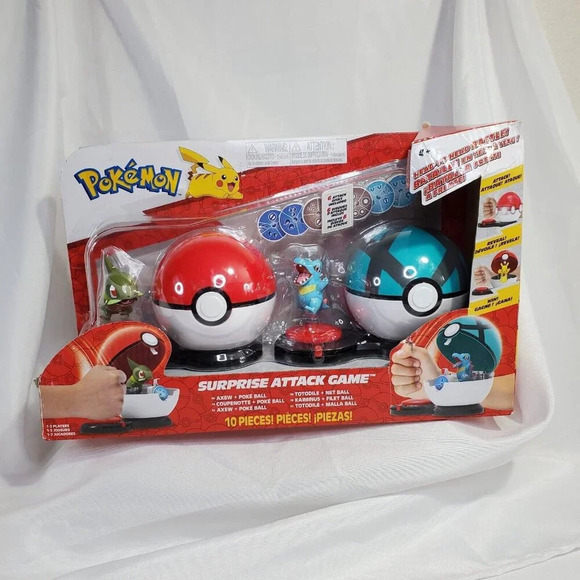 Pokémon Surprise Attack Game Axew with Poké Ball vs Totodile with Net Ball - Picture 1 of 8
